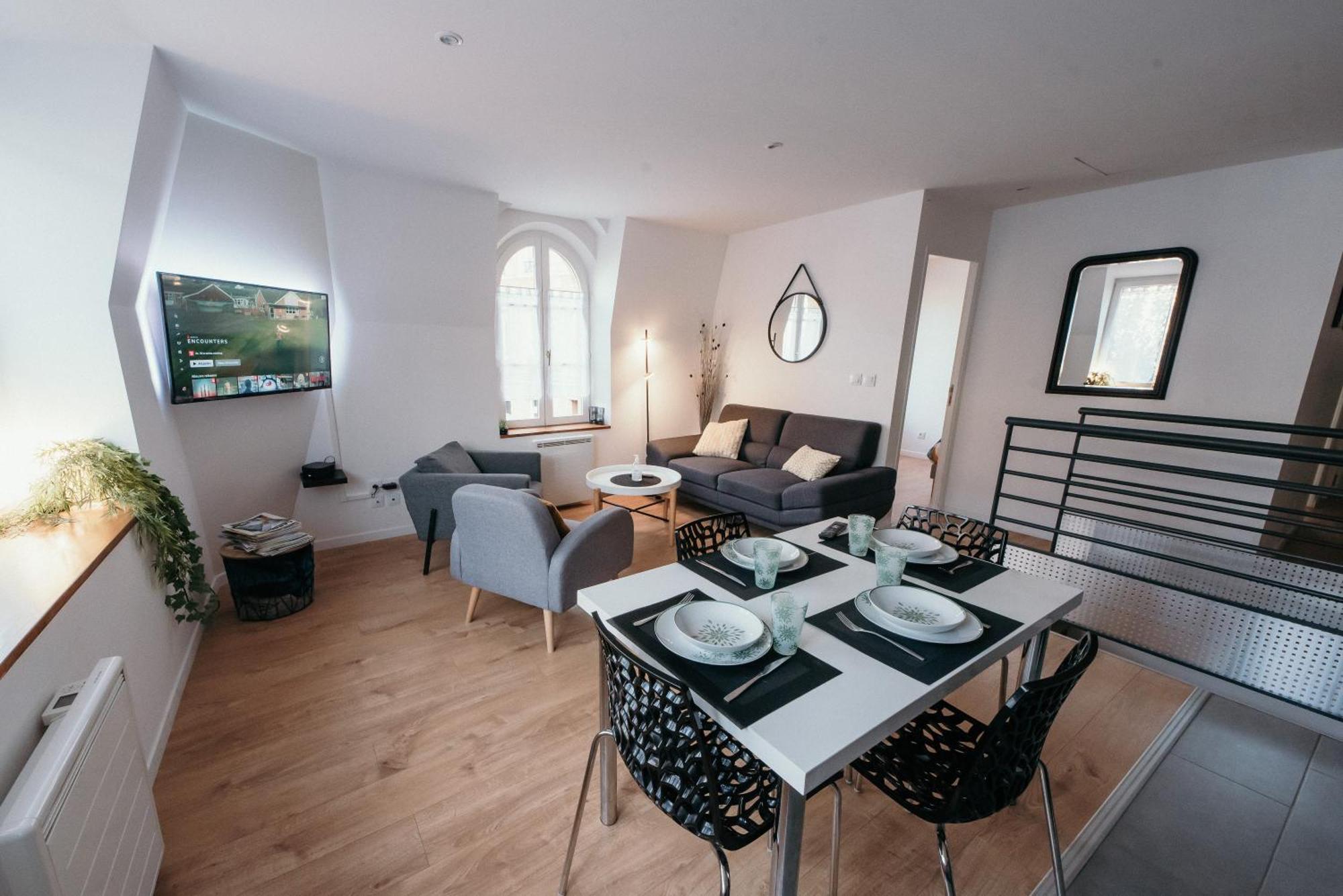 Appartement De Thomas Charleville-Mézières Eksteriør billede